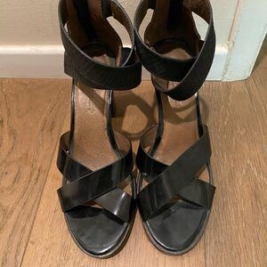Tommy Bahama Black Strappy Heels